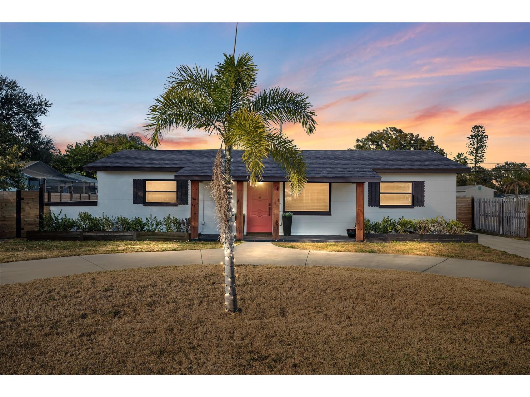 775 39th Avenue NE Saint Petersburg FL 33703 TB8472725 image1