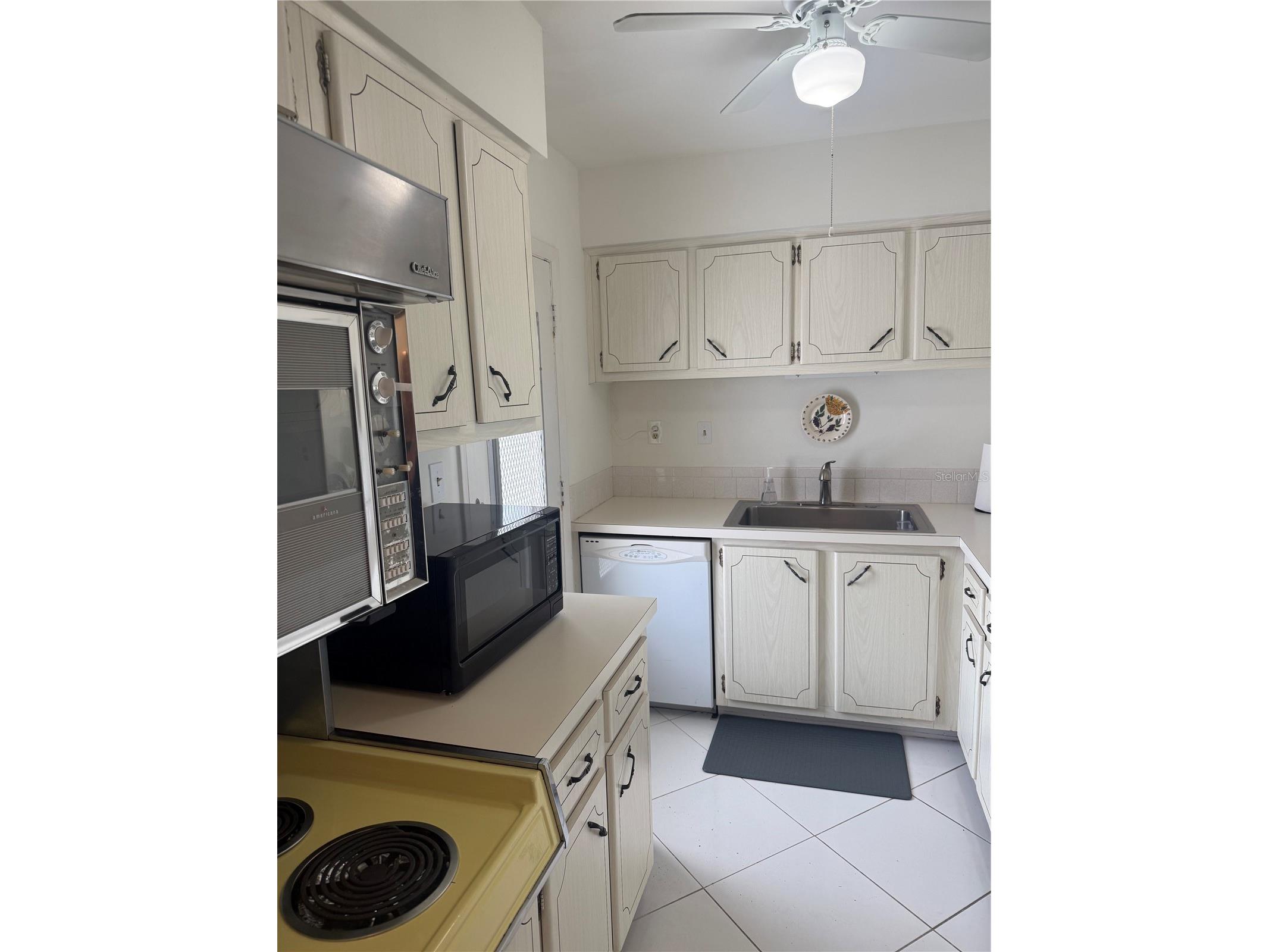 775 John Ringling Boulevard # 33 Sarasota FL 34236 - SARASOTA BAY A4668031 image6