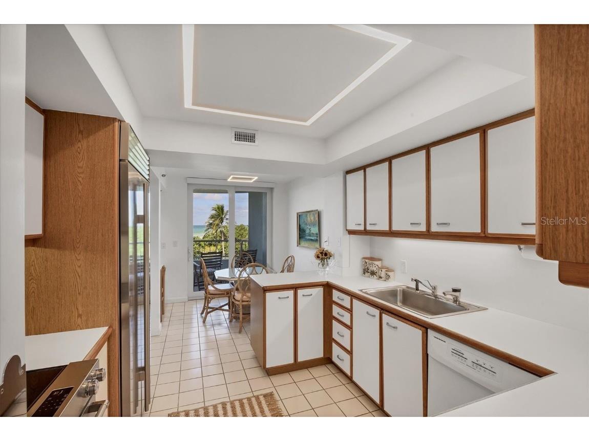 775 Longboat Club Road #203 Longboat Key FL 34228 A4667025 image11