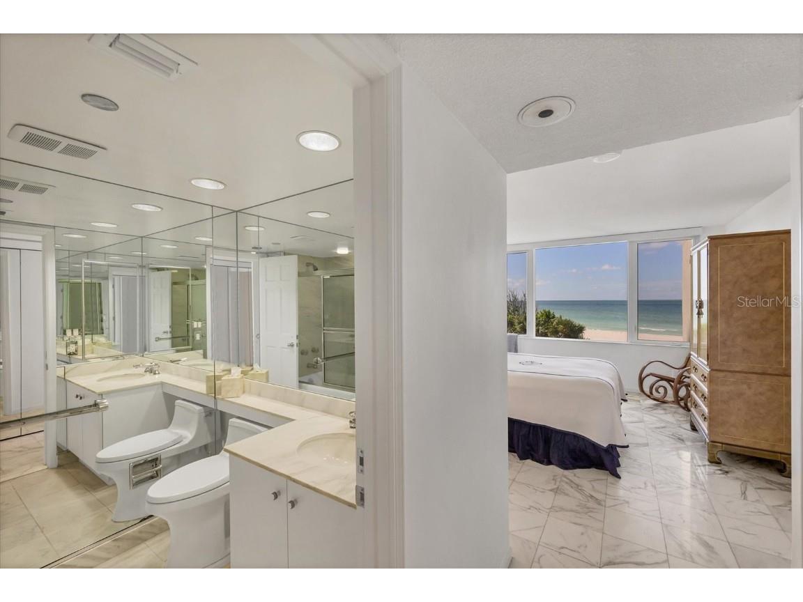 775 Longboat Club Road #203 Longboat Key FL 34228 A4667025 image24