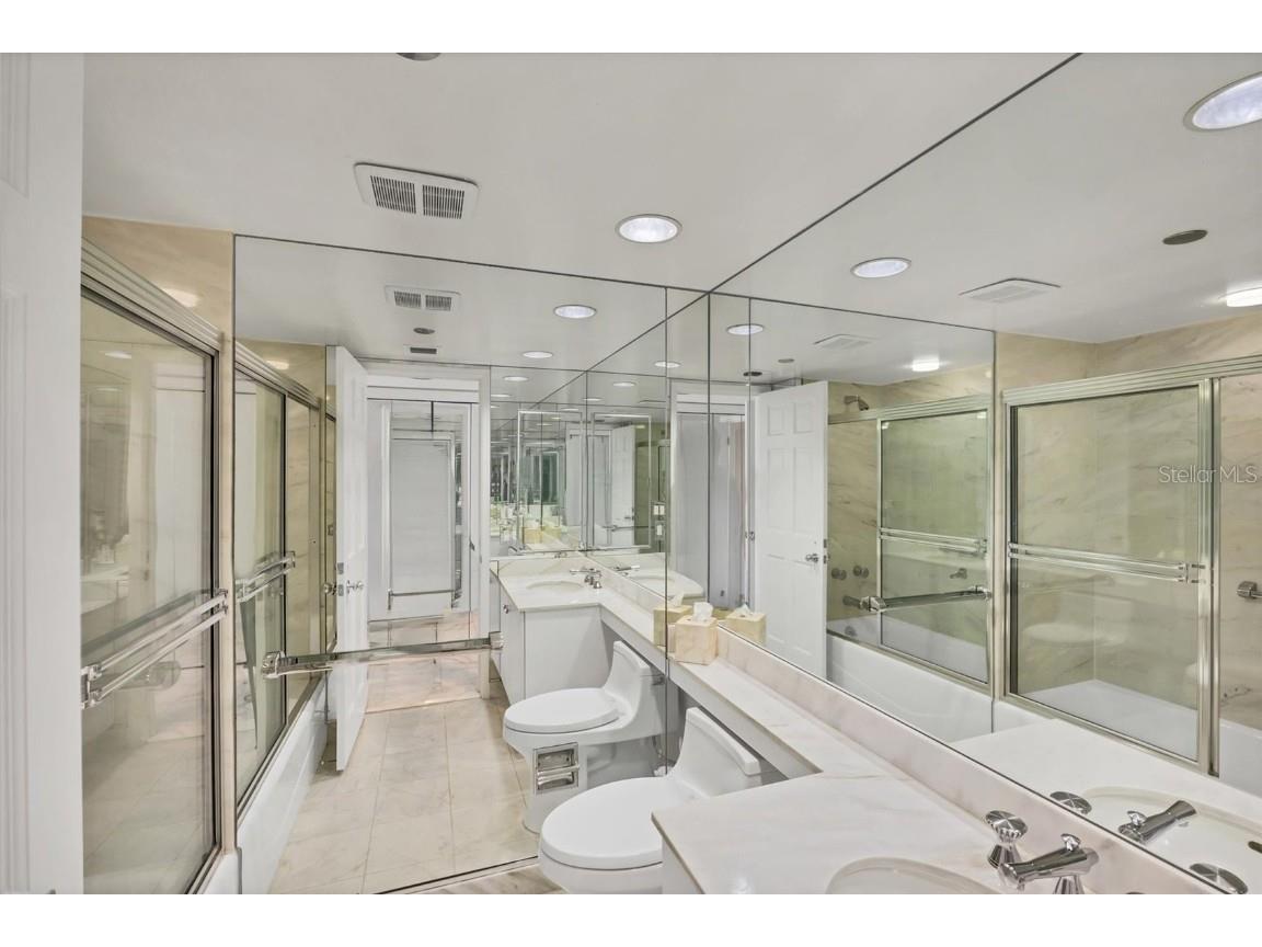 775 Longboat Club Road #203 Longboat Key FL 34228 A4667025 image25