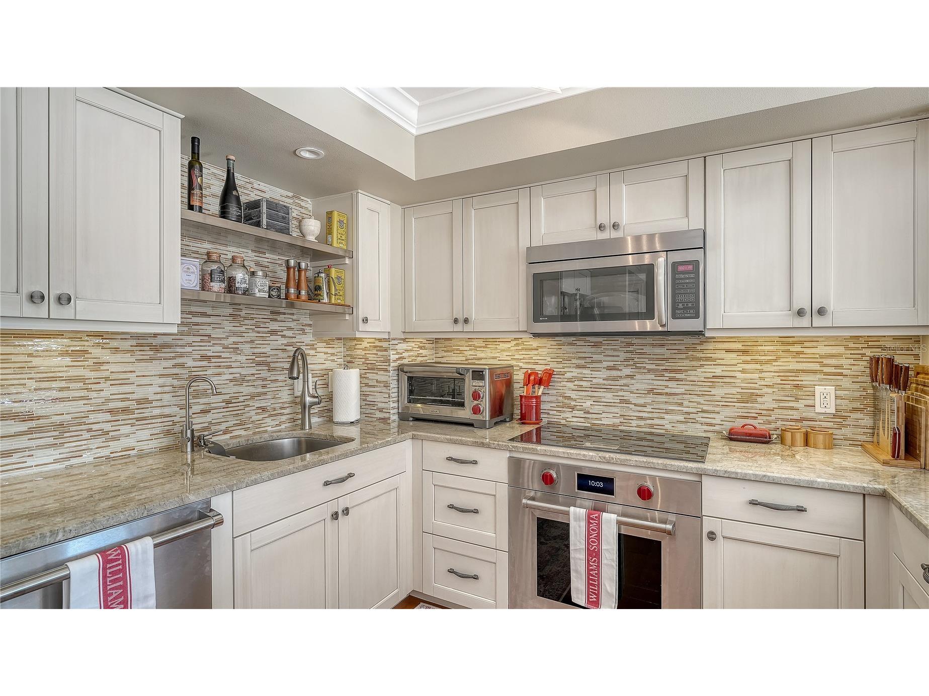 775 Longboat Club Road #204 Longboat Key FL 34228 A4677065 image16