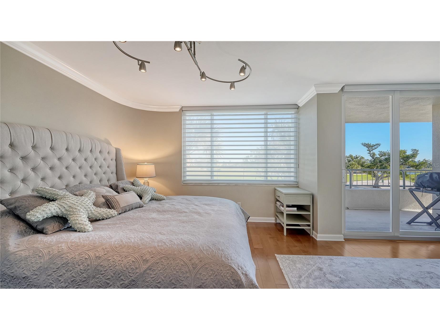 775 Longboat Club Road #204 Longboat Key FL 34228 A4677065 image25