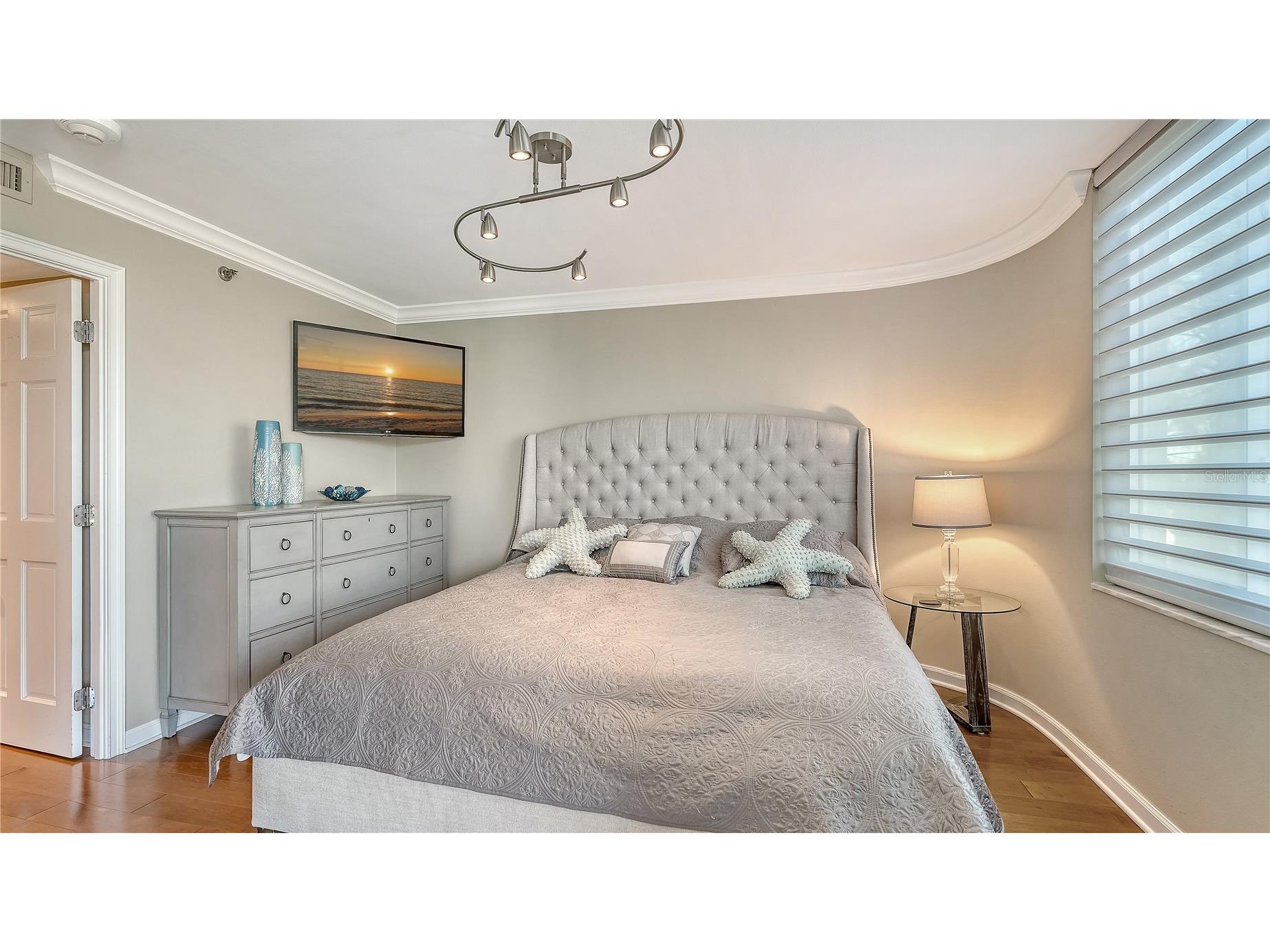 775 Longboat Club Road #204 Longboat Key FL 34228 A4677065 image27