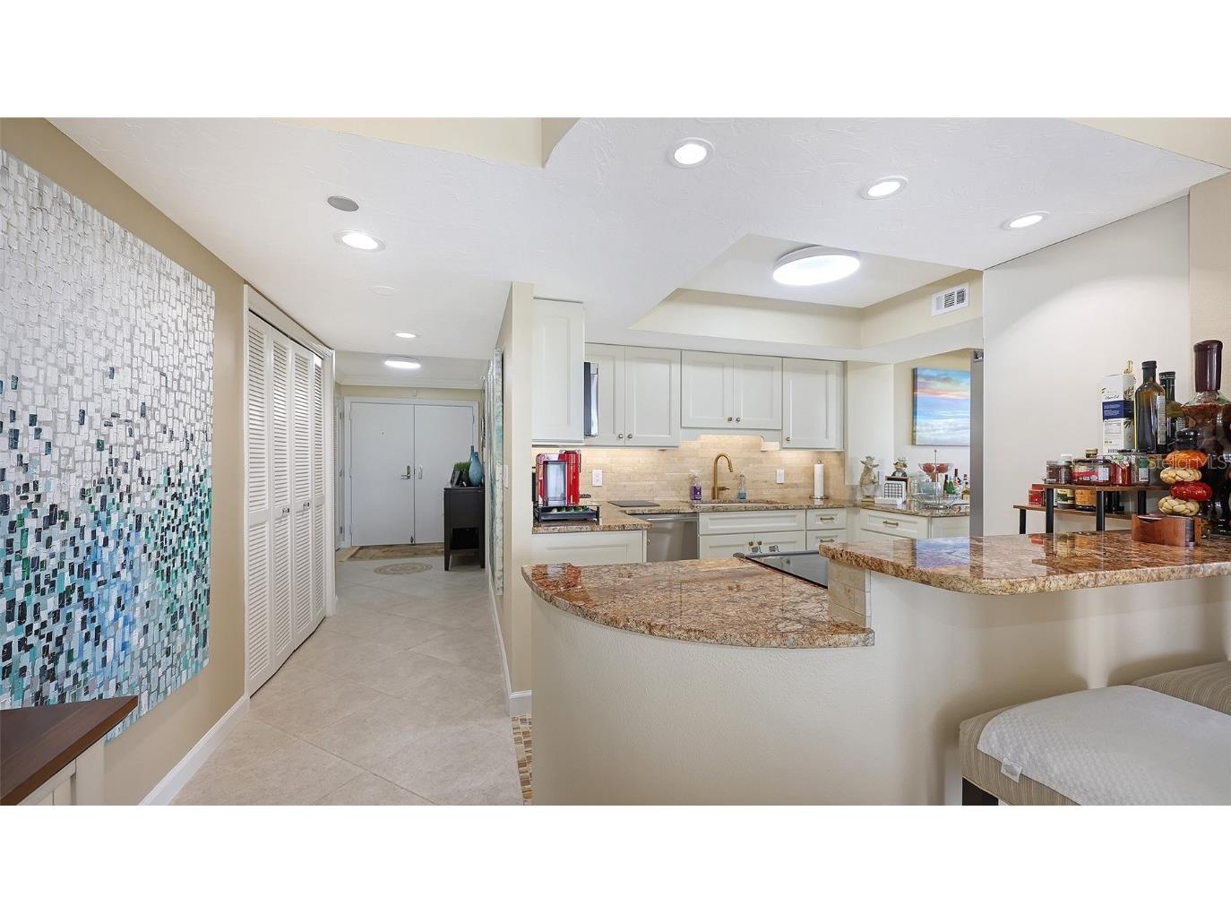 775 Longboat Club Road #304 Longboat Key FL 34228 A4671935 image10