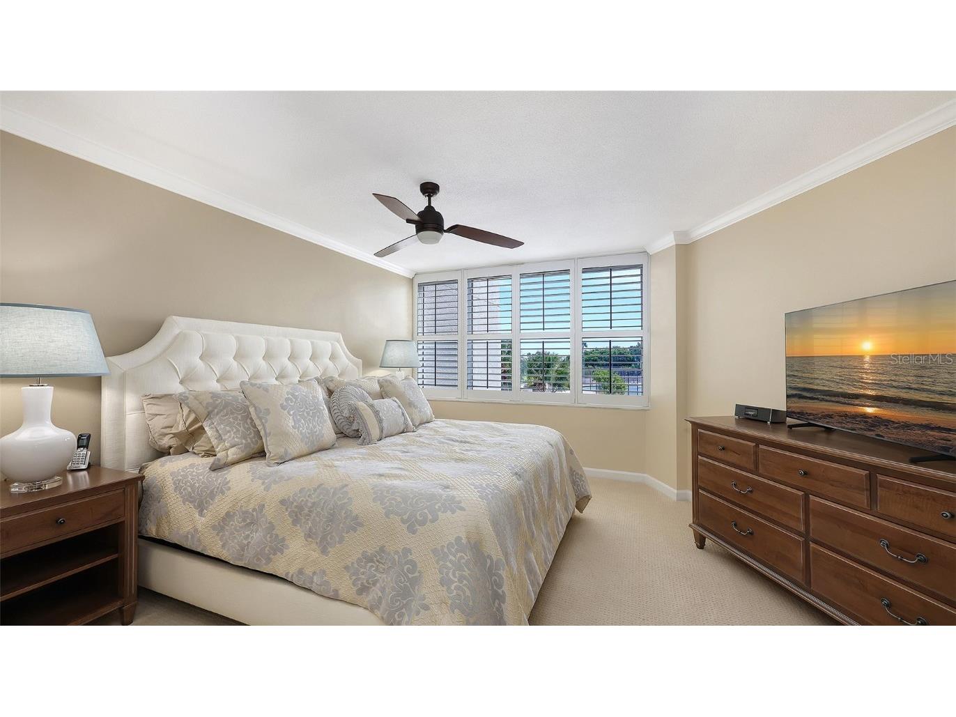 775 Longboat Club Road #304 Longboat Key FL 34228 A4671935 image27