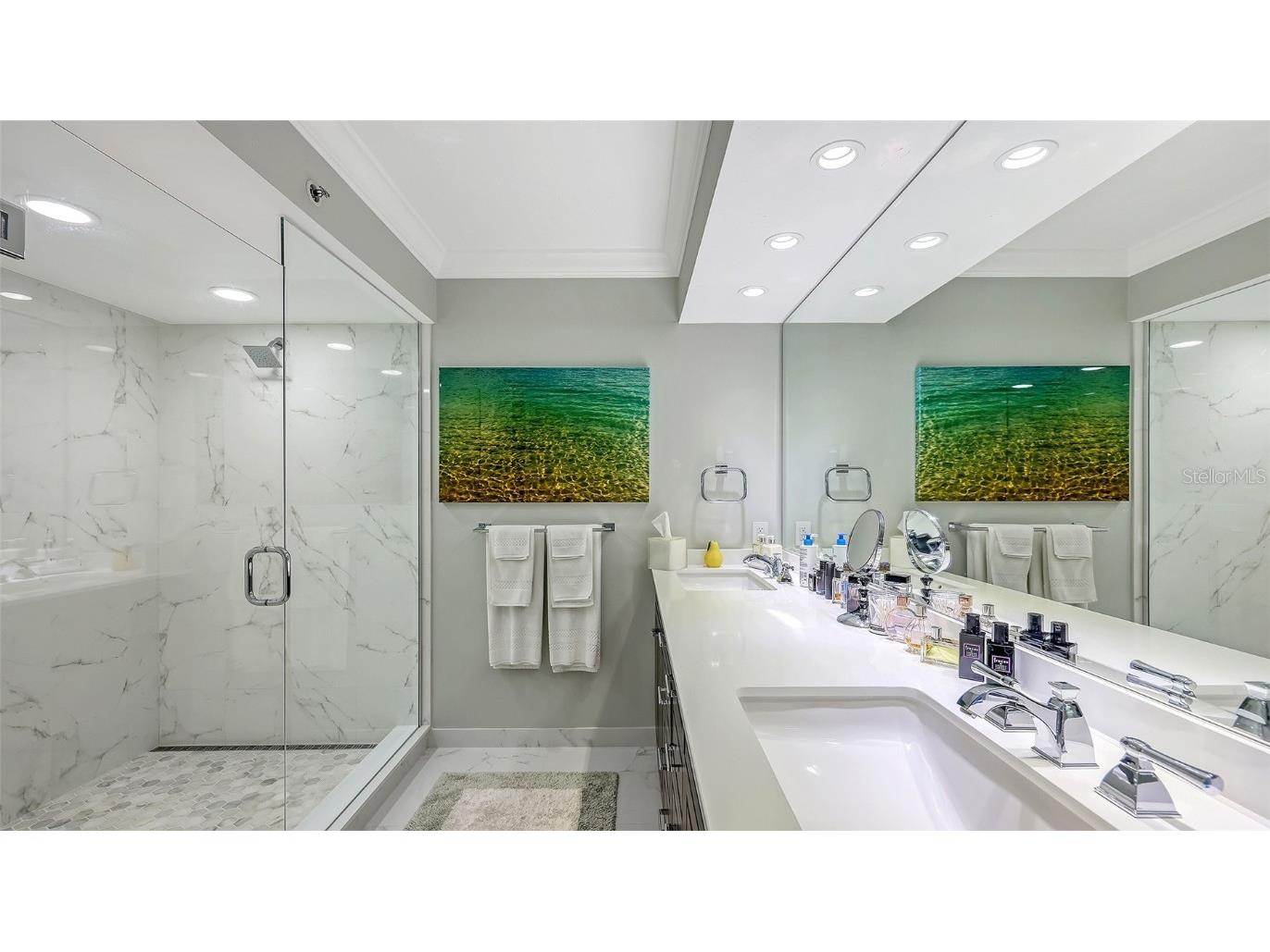 775 Longboat Club Road #304 Longboat Key FL 34228 A4671935 image31