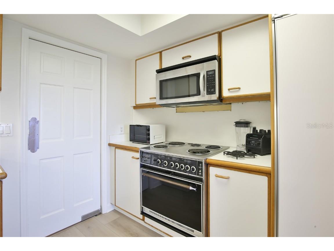 775 Longboat Club Road #405 Longboat Key FL 34228 A4486249 image11