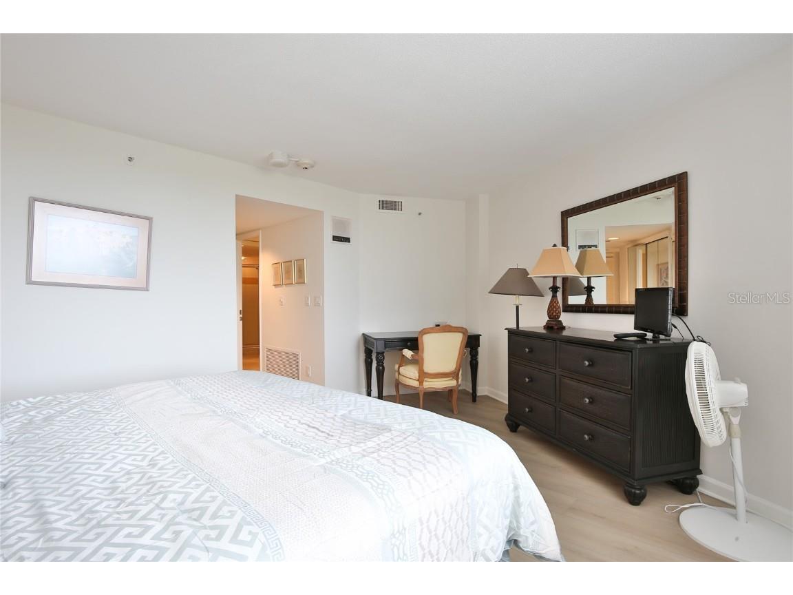 775 Longboat Club Road #405 Longboat Key FL 34228 A4486249 image15