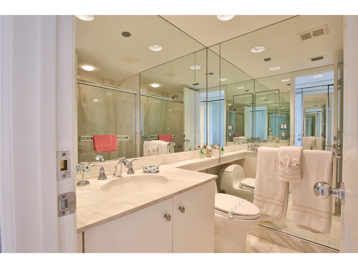 775 Longboat Club Road #405 Longboat Key FL 34228 A4486249 image20