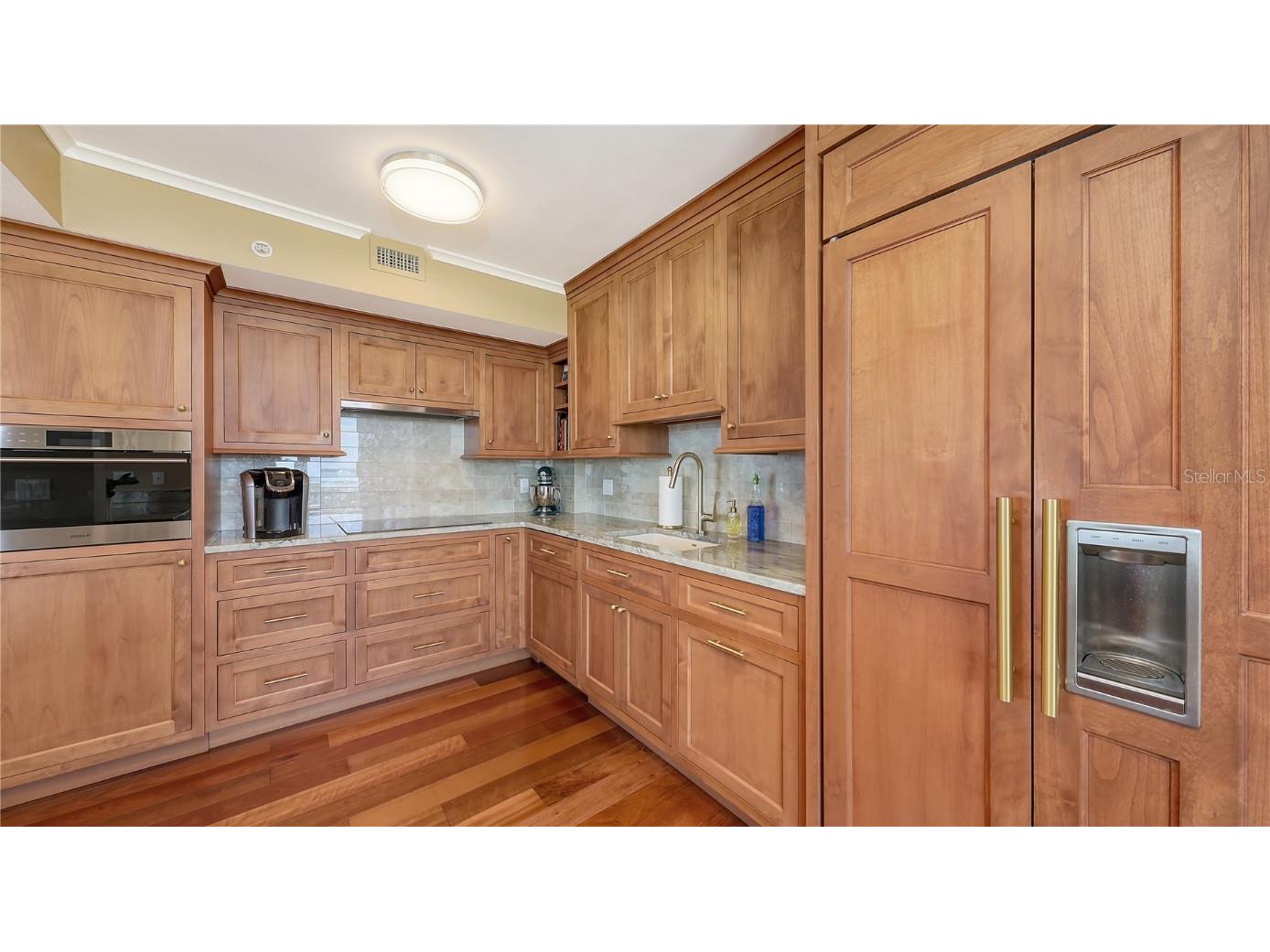 775 Longboat Club Road #807 Longboat Key FL 34228 - GULF OF MEXICO / SARASOTA BAY A4667077 image25