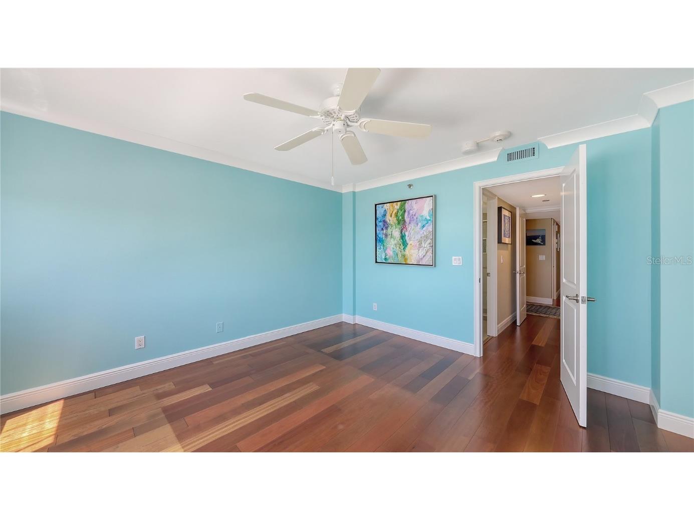 775 Longboat Club Road #807 Longboat Key FL 34228 - GULF OF MEXICO / SARASOTA BAY A4667077 image48