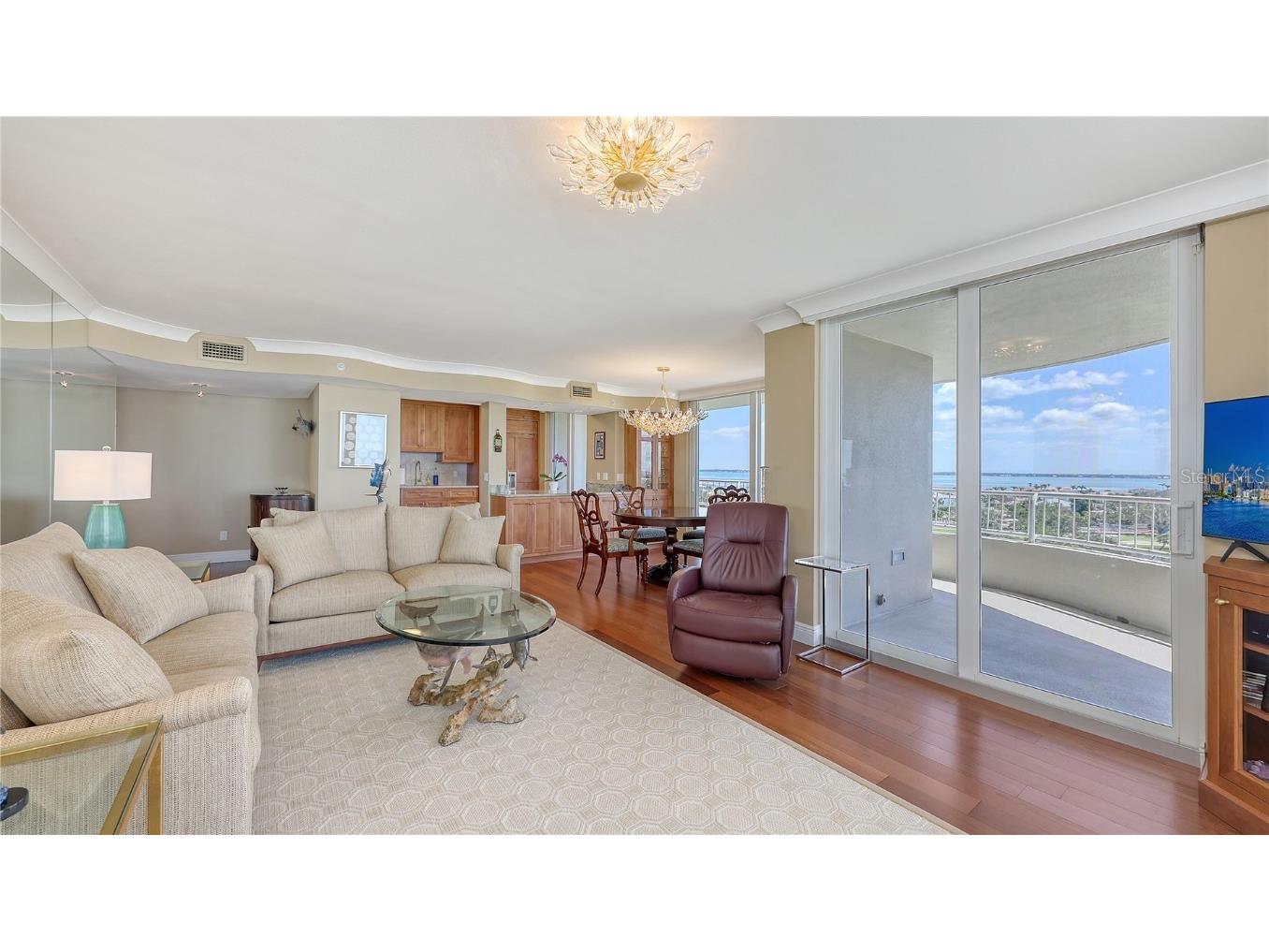 775 Longboat Club Road #807 Longboat Key FL 34228 - GULF OF MEXICO / SARASOTA BAY A4667077 image9