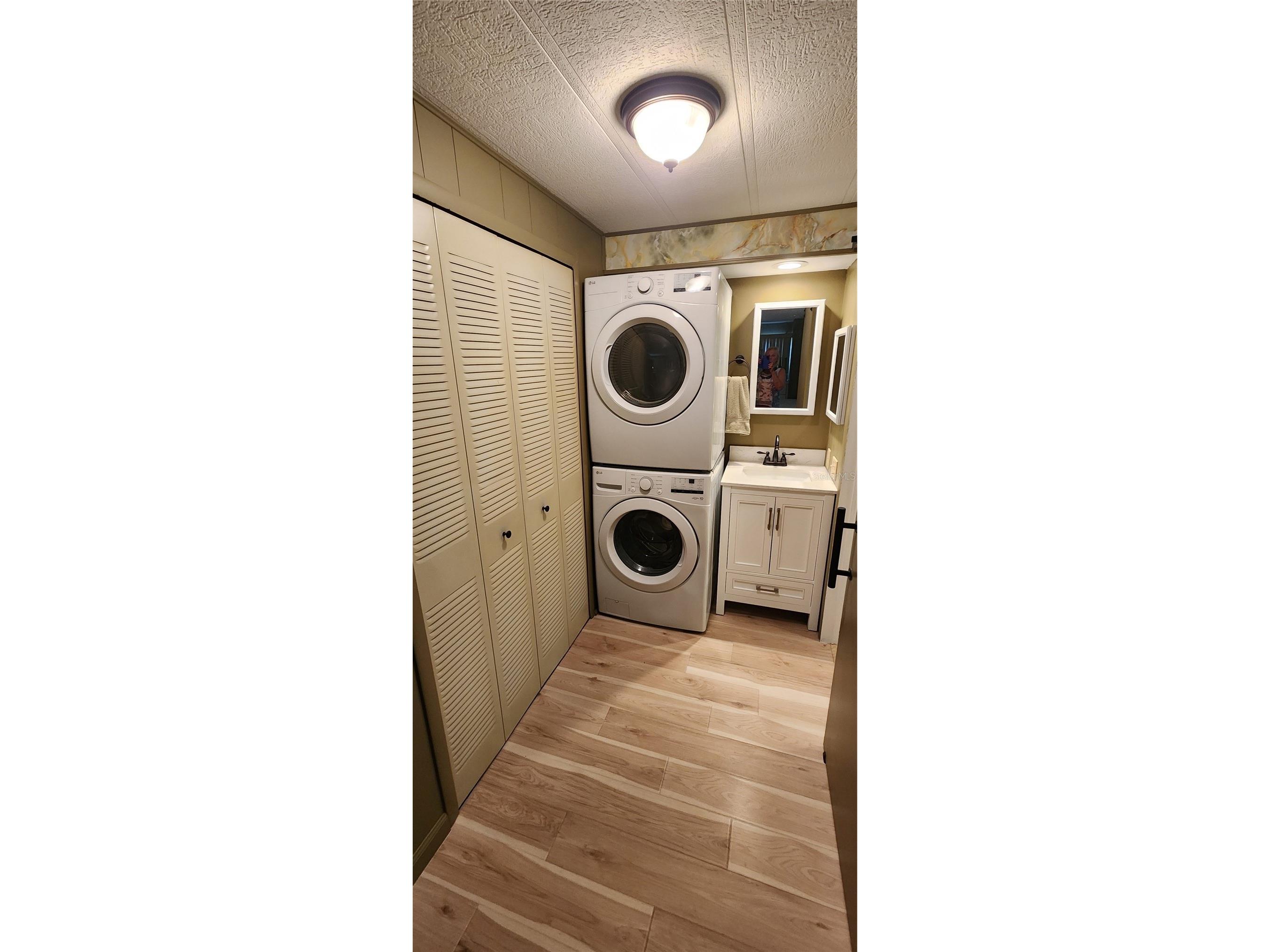 775 Royal Palm Circle Largo FL 33778 TB8475588 image11
