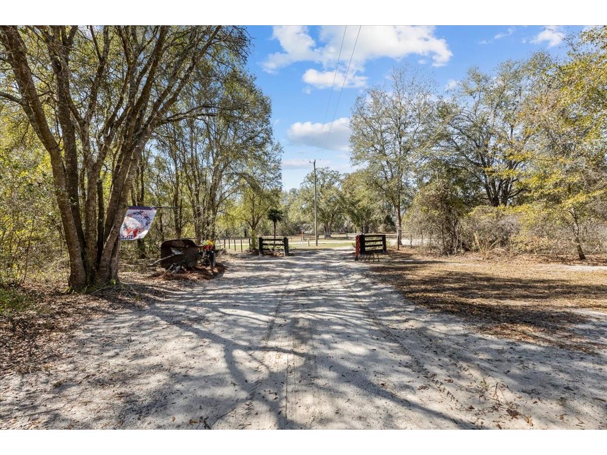 775 SW Choctaw Avenue Fort White FL 32038 TB8480218 image2
