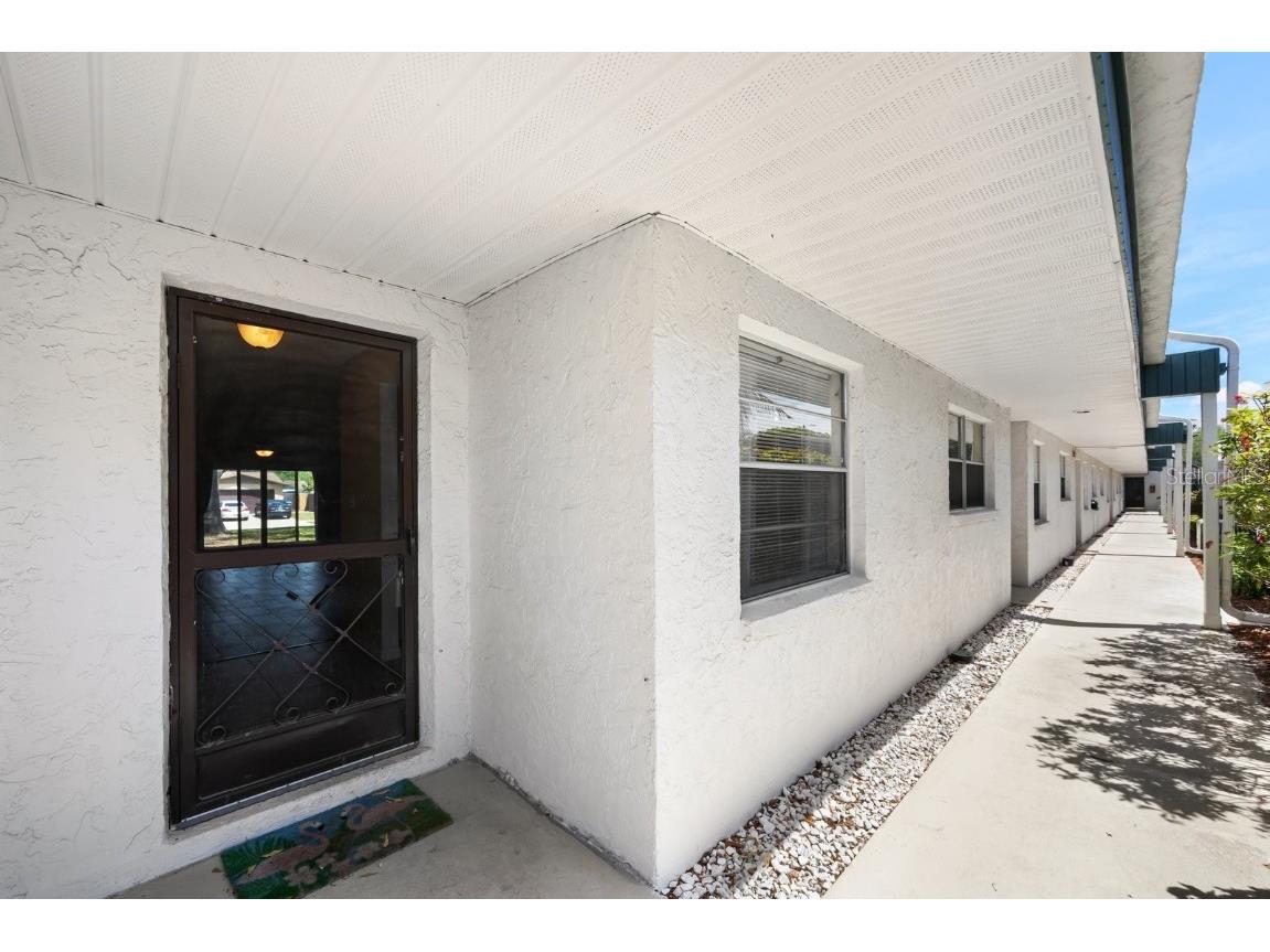 7750 92nd Street #104 Seminole FL 33777 U8237421 image1