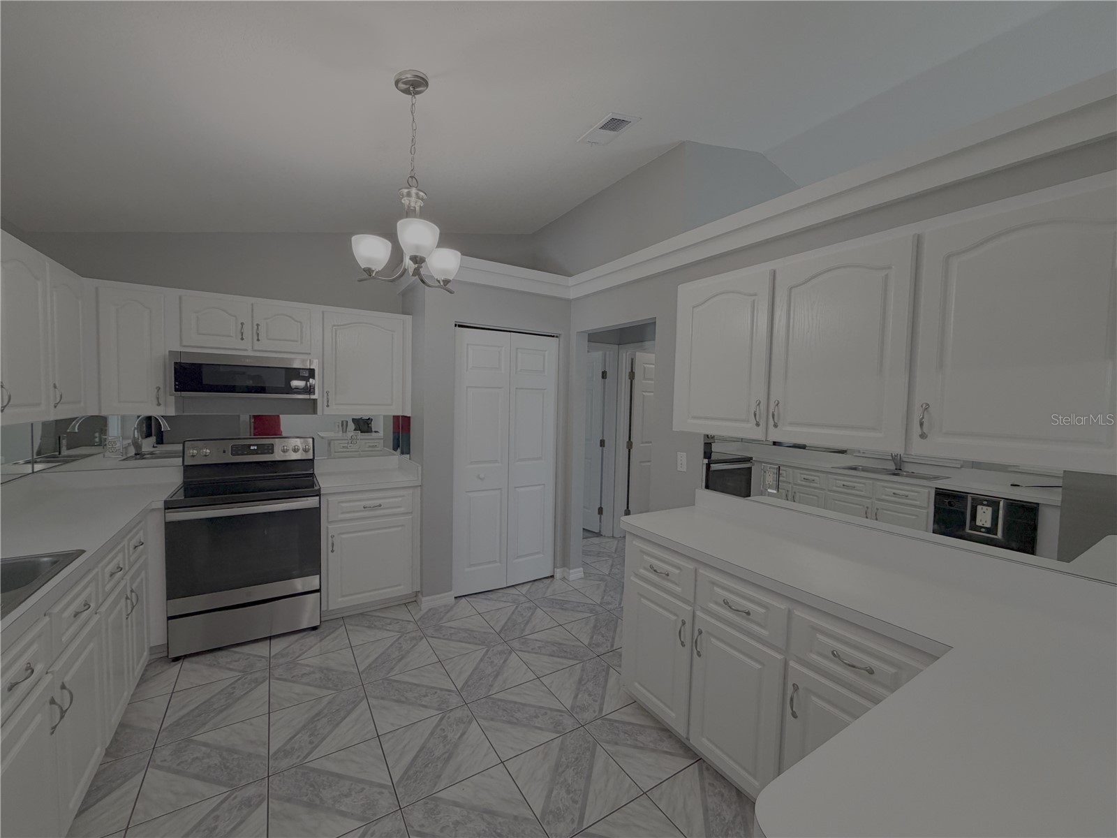 7750 SE 150 Avenue Morriston FL 32668 OM723849 image13