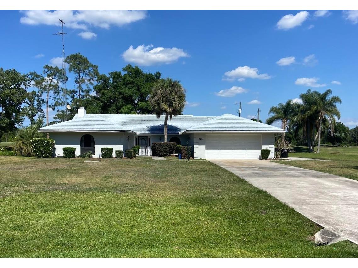 7751 Limonia Drive Indian Lake Estates FL 33855 - LAKE WALK IN WATER J1000719 image1