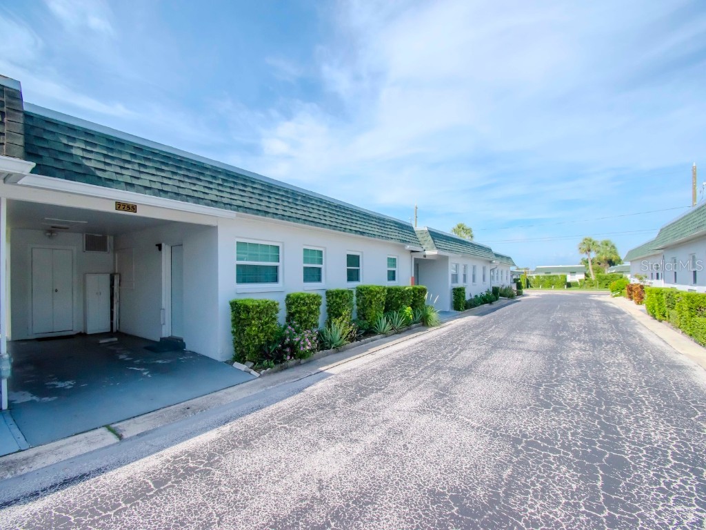 7755 39th Avenue N Saint Petersburg FL 33709 TB8444874 image22