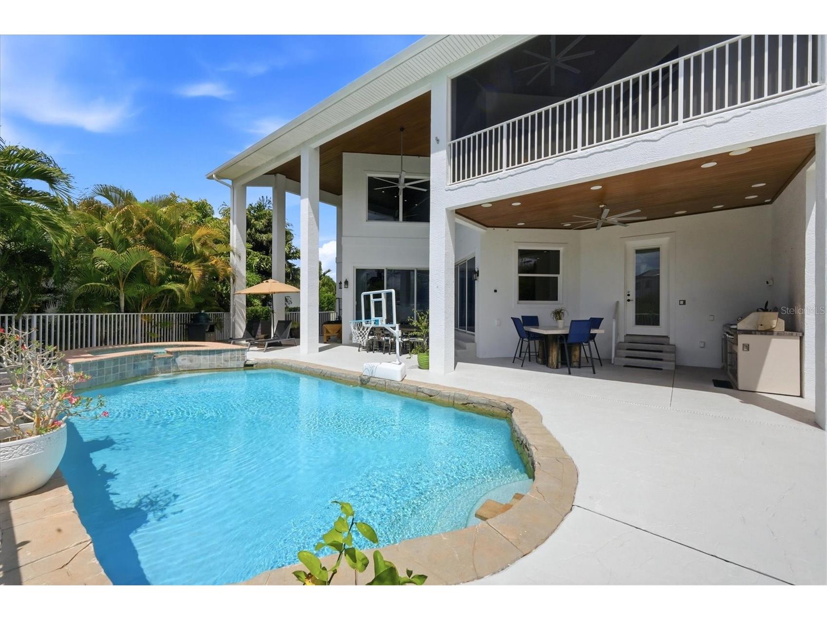 7755 Holiday Drive N Sarasota FL 34231 A4687403 image41