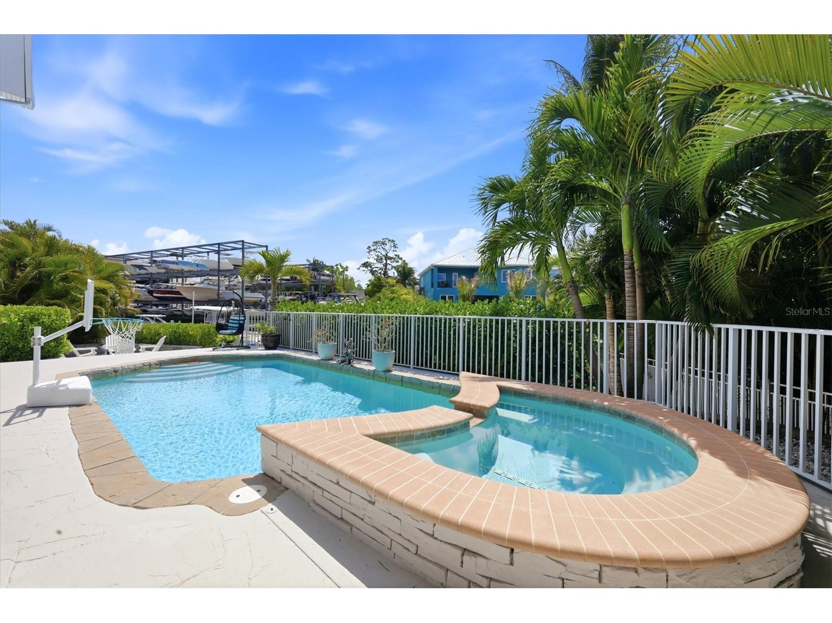 7755 Holiday Drive N Sarasota FL 34231 A4687403 image43