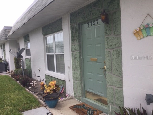 7757 39th Terrace N #7757 Saint Petersburg FL 33709 U8177868 image1
