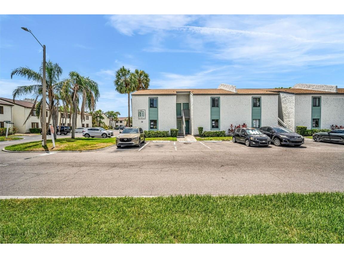776 116th Avenue N #1110 Saint Petersburg FL 33716 TB8388669 image1