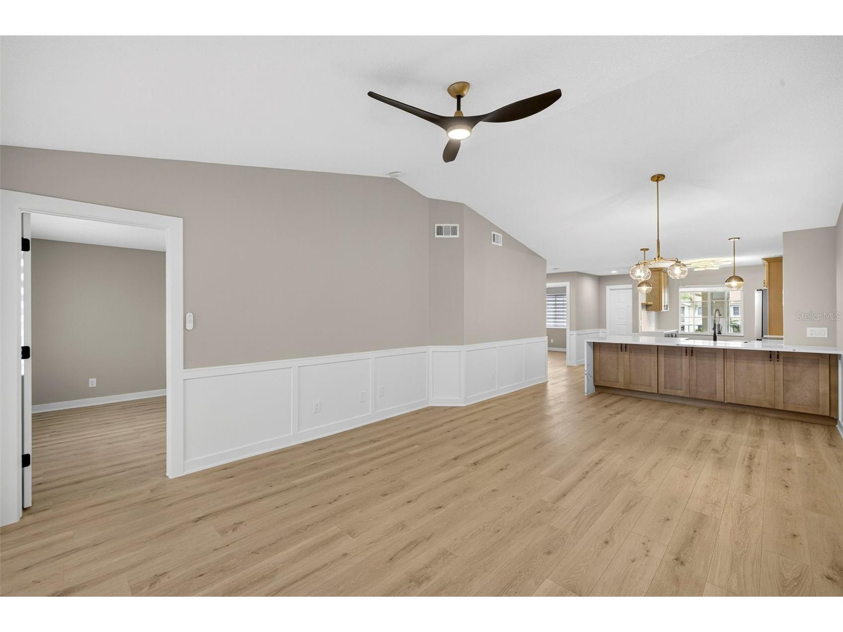 7761 Jewel Lane #202 Naples FL 34109 C7516467 image16