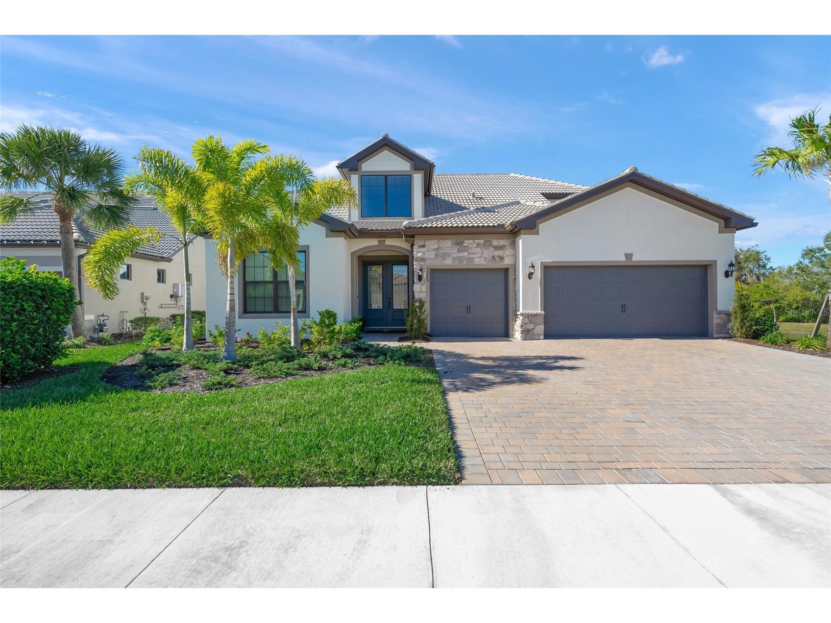 7765 Grande Shores Drive Sarasota FL 34240 A4676550 image1