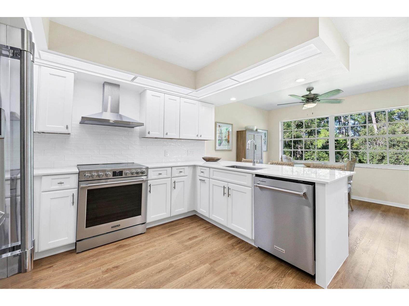 7768 Fairway Woods Drive Sarasota FL 34238 A4668745 image16