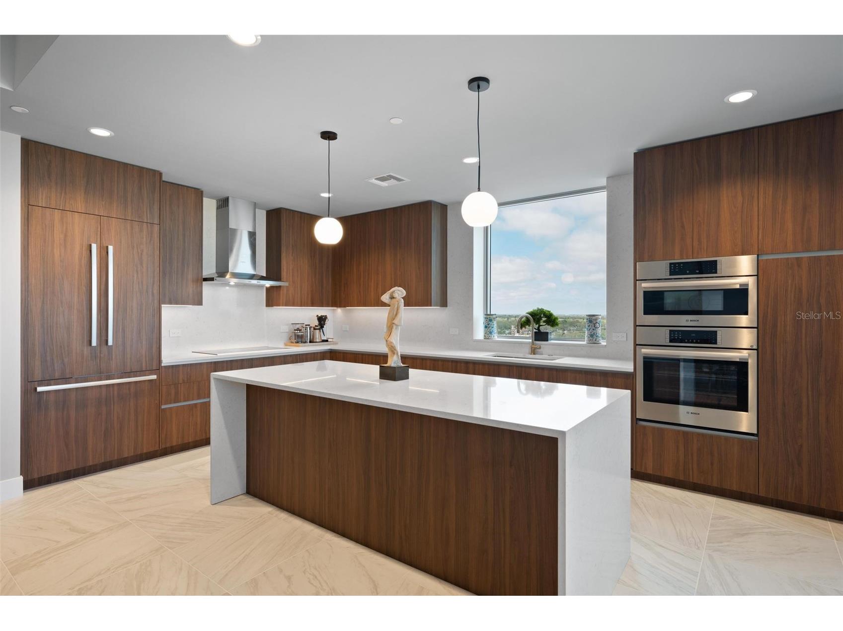 777 3rd Ave N #1403 Saint Petersburg FL 33701 TB8379797 image8