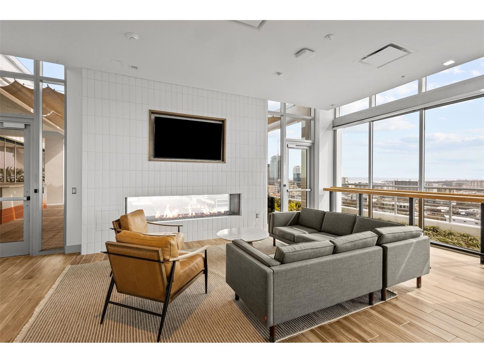 777 3rd Ave N #1504A Saint Petersburg FL 33701 TB8477061 image36