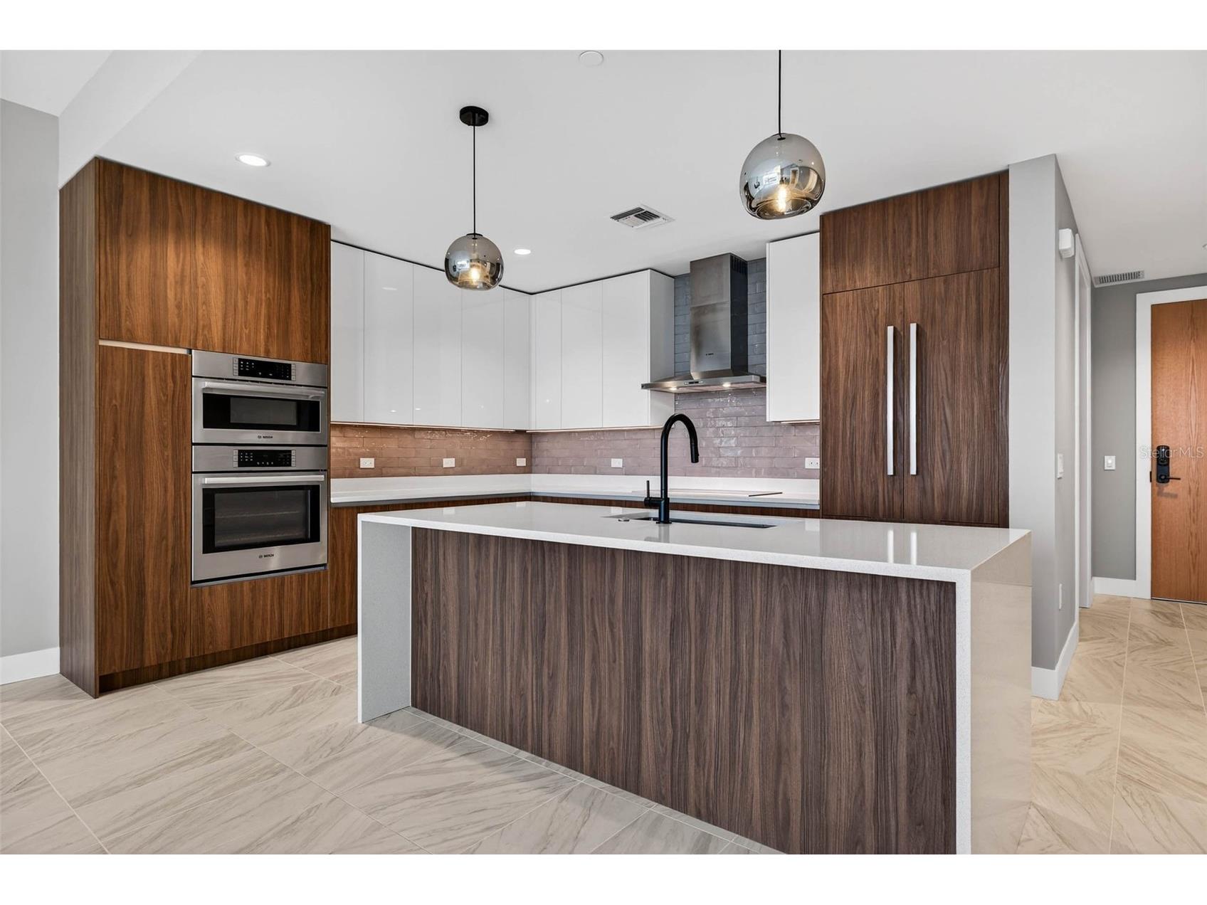 777 3rd Avenue N #1106 Saint Petersburg FL 33701 TB8464578 image10