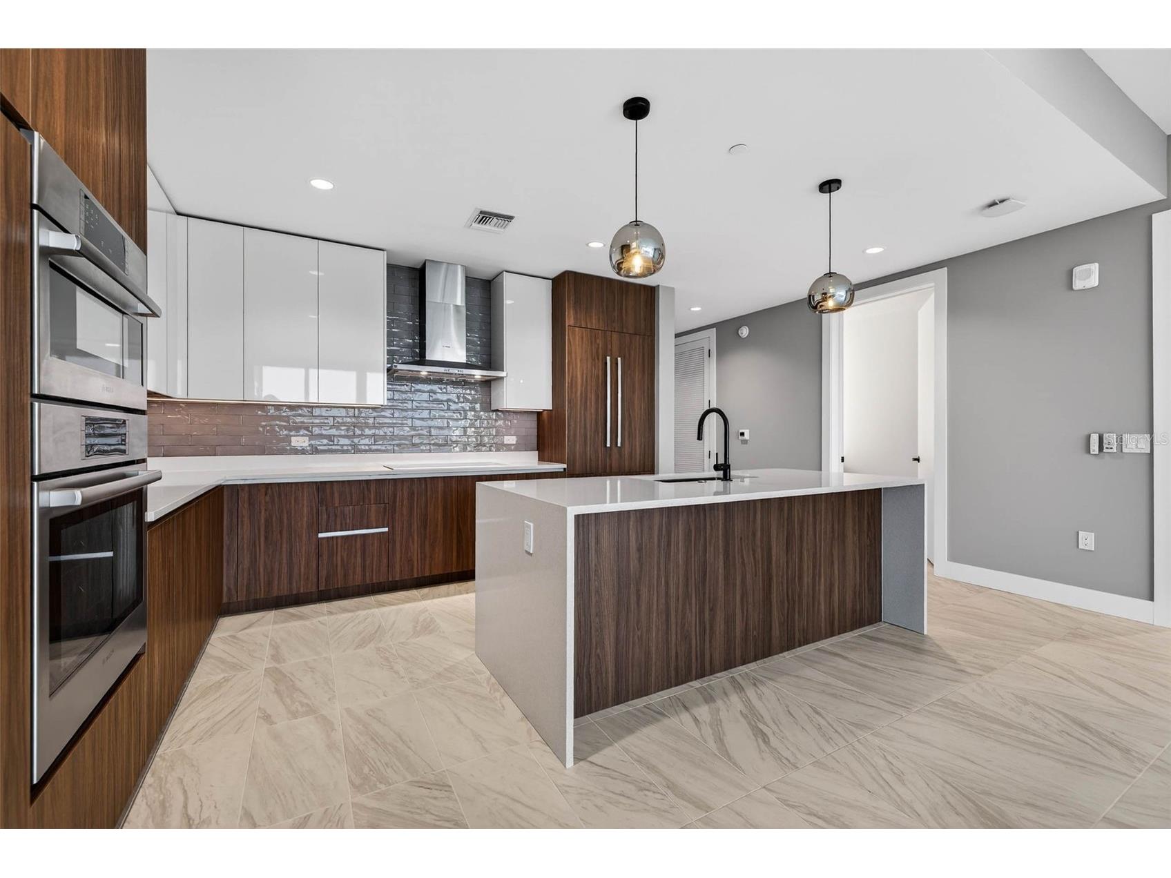 777 3rd Avenue N #1106 Saint Petersburg FL 33701 TB8464578 image13