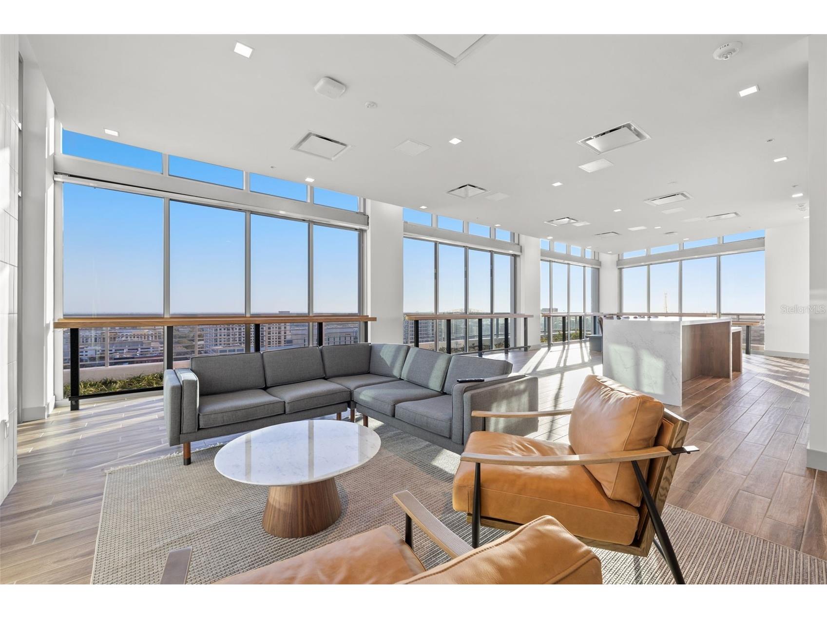 777 3rd Avenue N #1106 Saint Petersburg FL 33701 TB8464578 image40