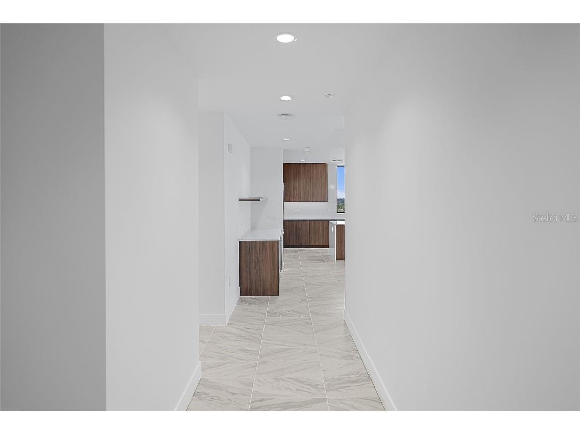 777 3rd Avenue N #1203 Saint Petersburg FL 33701 TB8420090 image2