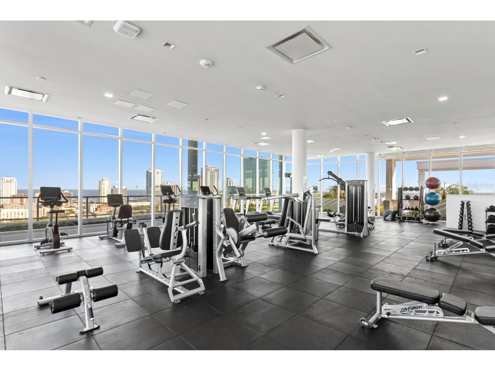 777 3rd Avenue N #1208 Saint Petersburg FL 33701 TB8477021 image37