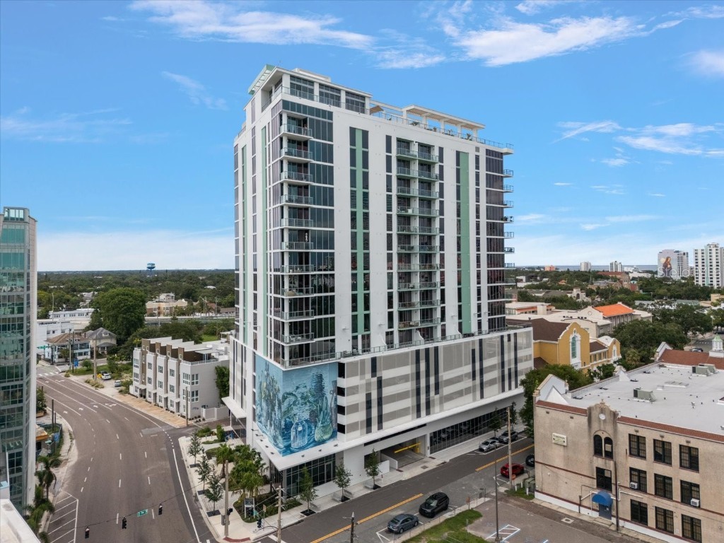 777 3rd Avenue N #1304 Saint Petersburg FL 33701 - Mirror Lake TB8398571 image1