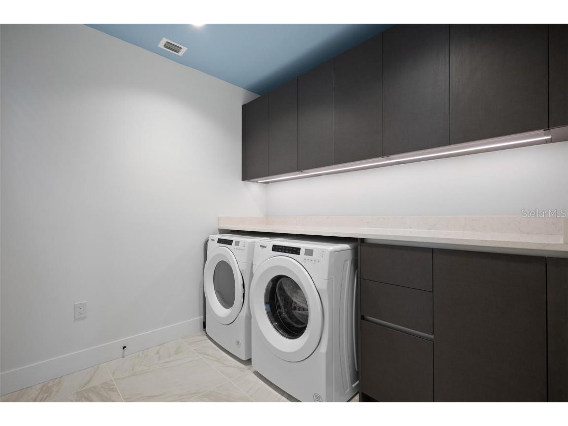 777 3rd Avenue N #1403 Saint Petersburg FL 33701 TB8357666 image20