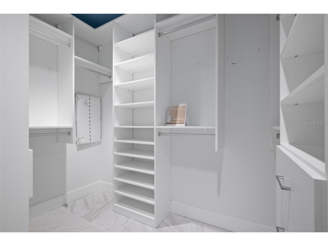 777 3rd Avenue N #1403 Saint Petersburg FL 33701 TB8357666 image24