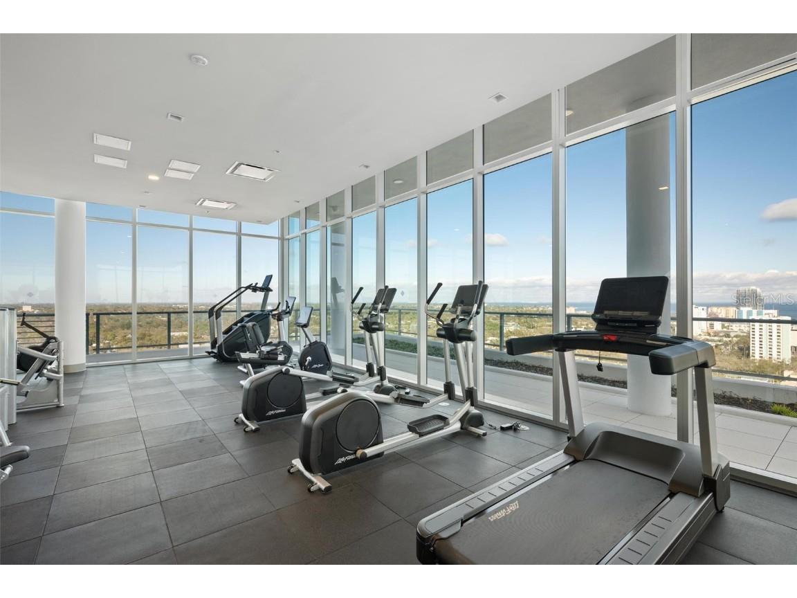 777 3rd Avenue N #1403 Saint Petersburg FL 33701 TB8357666 image38