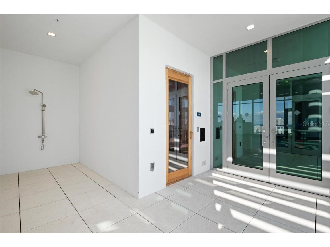 777 3rd Avenue N #1403 Saint Petersburg FL 33701 TB8357666 image43