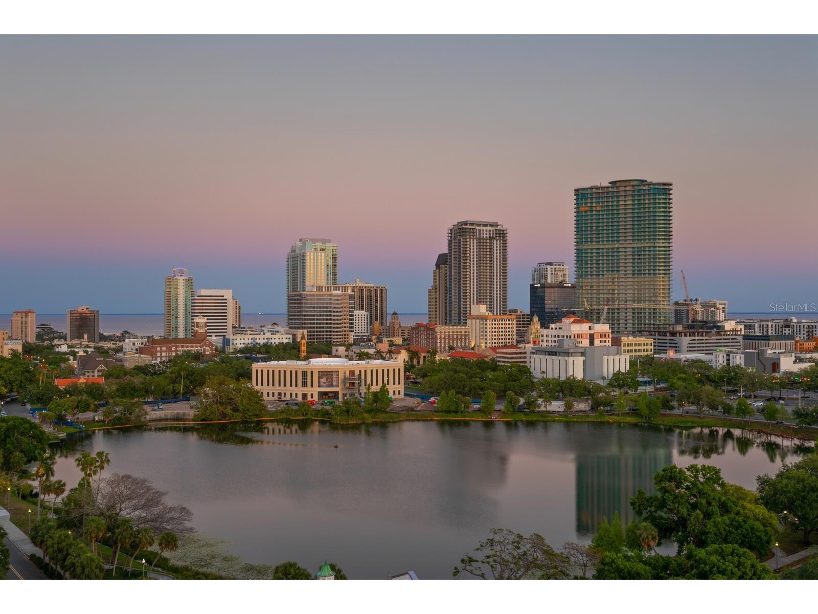 777 3rd Avenue N #1408 Saint Petersburg FL 33701 - MIRROR LAKE AND TAMPA BAY TB8514947 image1