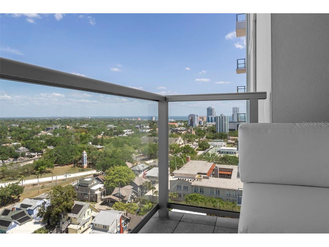 777 3rd Avenue N #1502 Saint Petersburg FL 33701 TB8425864 image32