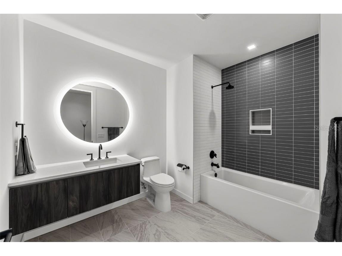 777 3rd Avenue N #1502 Saint Petersburg FL 33701 TB8425864 image40