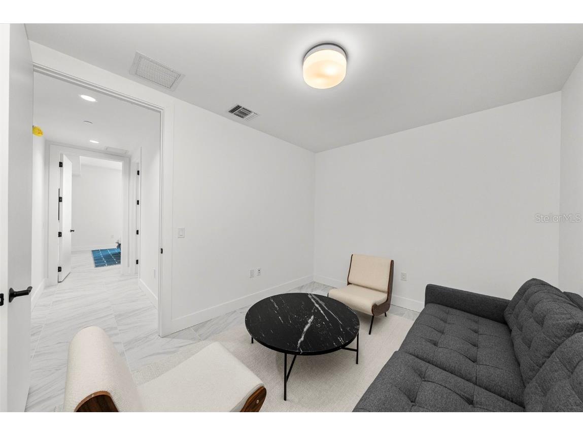 777 3rd Avenue N #1502 Saint Petersburg FL 33701 TB8425864 image41