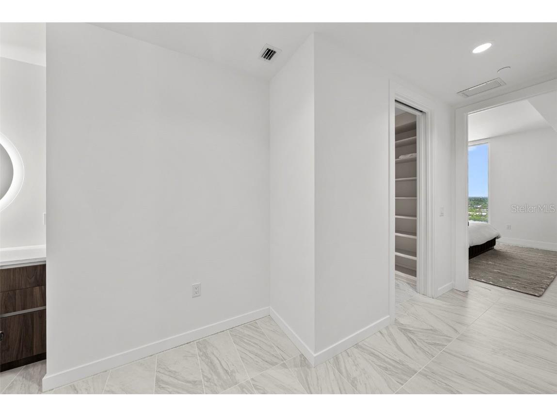 777 3rd Avenue N #1502 Saint Petersburg FL 33701 TB8425864 image46