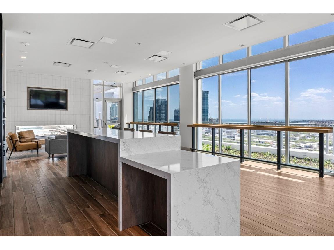 777 3rd Avenue N #1502 Saint Petersburg FL 33701 TB8425864 image57