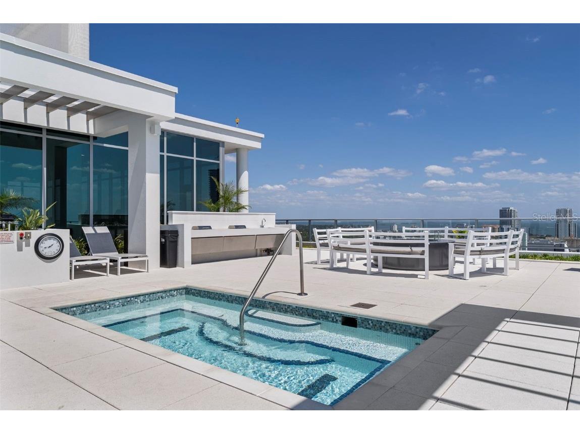 777 3rd Avenue N #1502 Saint Petersburg FL 33701 TB8425864 image62