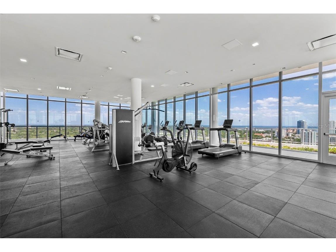 777 3rd Avenue N #1502 Saint Petersburg FL 33701 TB8425864 image72